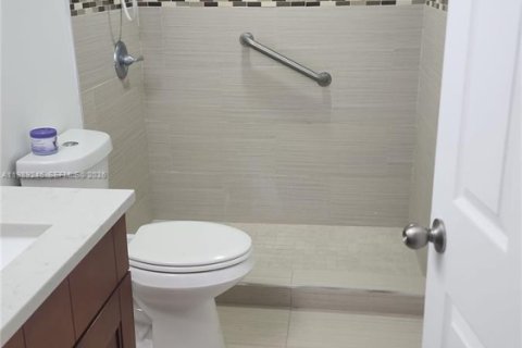 Copropriété à louer à Miami, Floride: 2 chambres, 89 m2 № 2051473 - photo 5