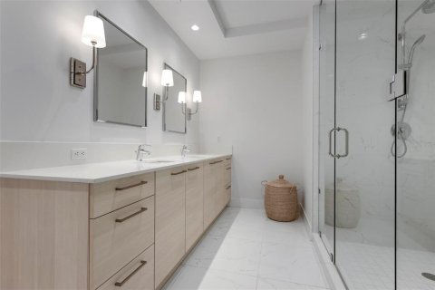 Купить кондоминиум в Сарасота, Флорида 10 комнат, 139.17м2, № 2103624 - фото 29
