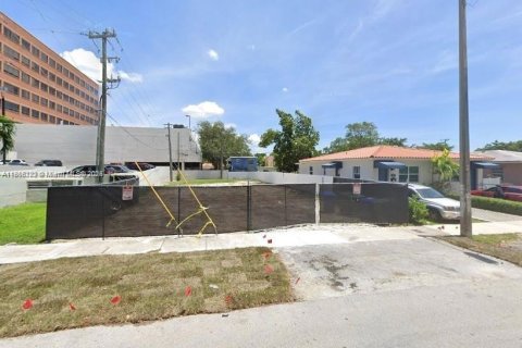 Land in Miami, Florida № 1957908 - photo 1