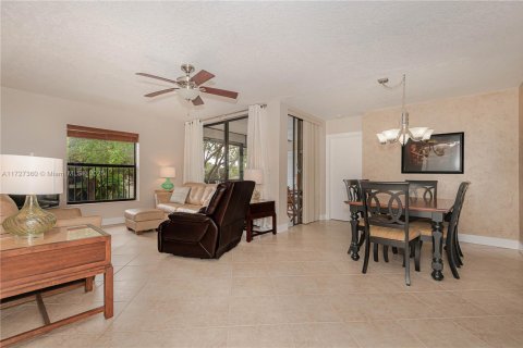 Condo in Coconut Creek, Florida, 2 bedrooms  № 1478183 - photo 9