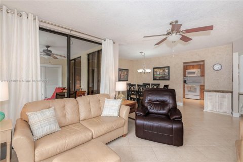 Condo in Coconut Creek, Florida, 2 bedrooms  № 1478183 - photo 11