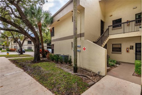 Condo in Coconut Creek, Florida, 2 bedrooms  № 1478183 - photo 28