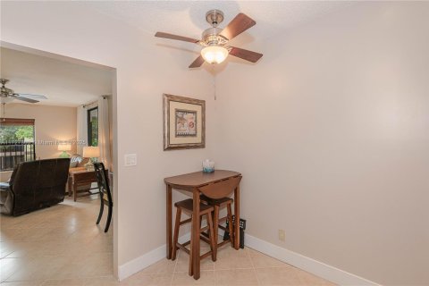 Condo in Coconut Creek, Florida, 2 bedrooms  № 1478183 - photo 5