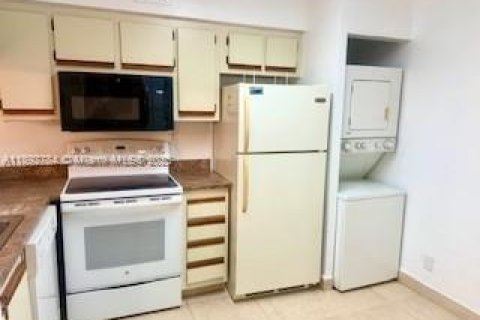 Copropriété à louer à Miami, Floride: 2 chambres, 113.71 m2 № 1945452 - photo 10