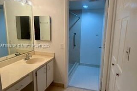 Copropriété à louer à Miami, Floride: 2 chambres, 113.71 m2 № 1945452 - photo 19