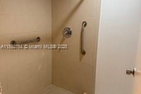 Copropriété à louer à Miami, Floride: 2 chambres, 113.71 m2 № 1945452 - photo 20