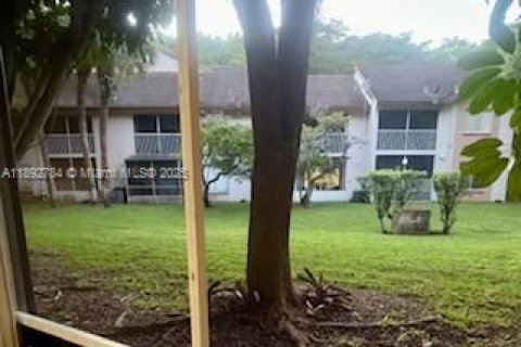 Copropriété à louer à Miami, Floride: 2 chambres, 113.71 m2 № 1945452 - photo 21