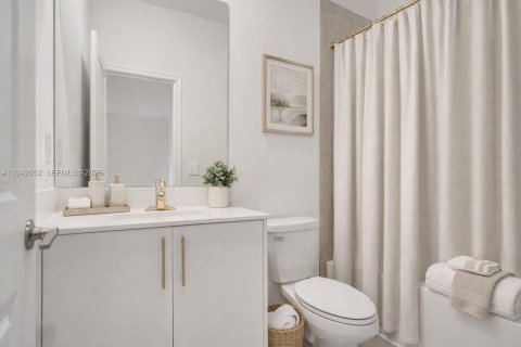 Townhouse in Coral Springs, Florida 3 bedrooms, 172.15 sq.m. № 2000211 - photo 21