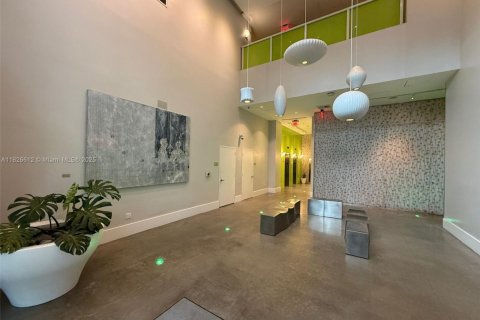 Condominio en alquiler en Miami, Florida, 1 dormitorio, 57.6 m2 № 1797500 - foto 17