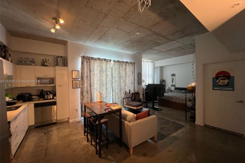 Снять в аренду кондоминиум в Майами, Флорида 1 спальня, 57.6м2, № 1797500 - фото 5