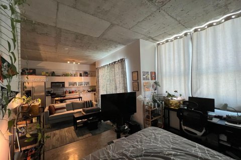 Condominio en alquiler en Miami, Florida, 1 dormitorio, 57.6 m2 № 1797500 - foto 3