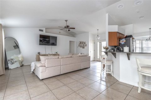 House in Mulberry, Florida 3 bedrooms, 135.45 sq.m. № 1564671 - photo 7