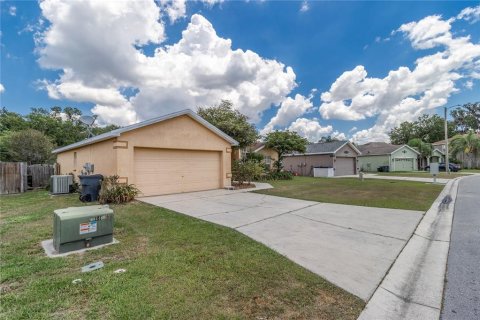House in Mulberry, Florida 3 bedrooms, 135.45 sq.m. № 1564671 - photo 2