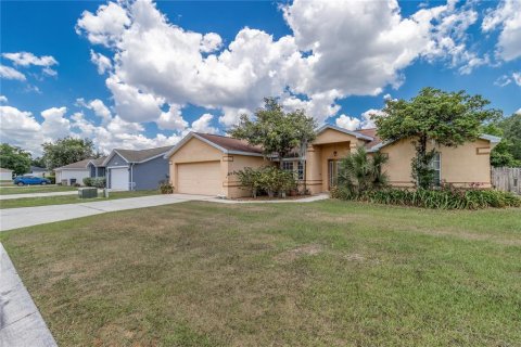 House in Mulberry, Florida 3 bedrooms, 135.45 sq.m. № 1564671 - photo 3
