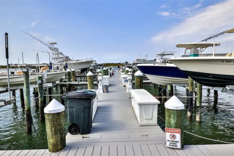 Condo in New Smyrna Beach, Florida, 2 bedrooms  № 1869247 - photo 17