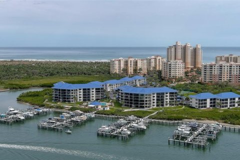 Condo in New Smyrna Beach, Florida, 2 bedrooms  № 1869247 - photo 1