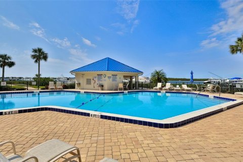 Condo in New Smyrna Beach, Florida, 2 bedrooms  № 1869247 - photo 22