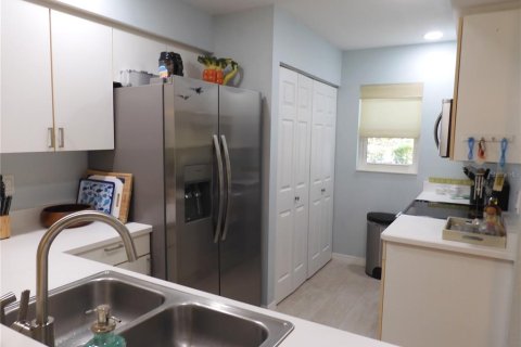 Condo in New Smyrna Beach, Florida, 2 bedrooms  № 1869247 - photo 7