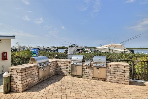 Condo in New Smyrna Beach, Florida, 2 bedrooms  № 1869247 - photo 9