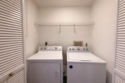 Copropriété à vendre à Orlando, Floride: 3 chambres, 106 m2 № 2095399 - photo 16