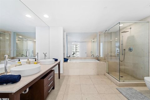 Copropriété à louer à Miami, Floride: 2 chambres, 139.35 m2 № 2152583 - photo 15