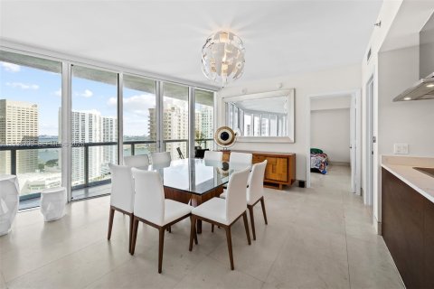 Copropriété à louer à Miami, Floride: 2 chambres, 139.35 m2 № 2152583 - photo 7
