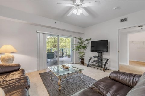 Condo in New Smyrna Beach, Florida, 2 bedrooms  № 1677613 - photo 18
