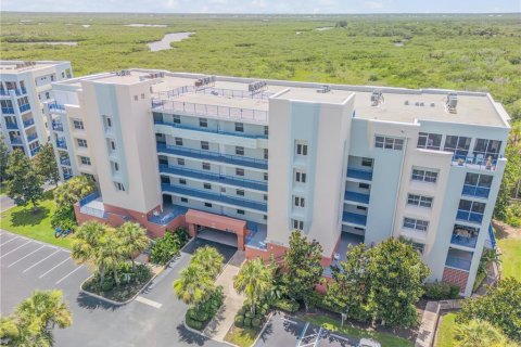 Condo in New Smyrna Beach, Florida, 2 bedrooms  № 1677613 - photo 2