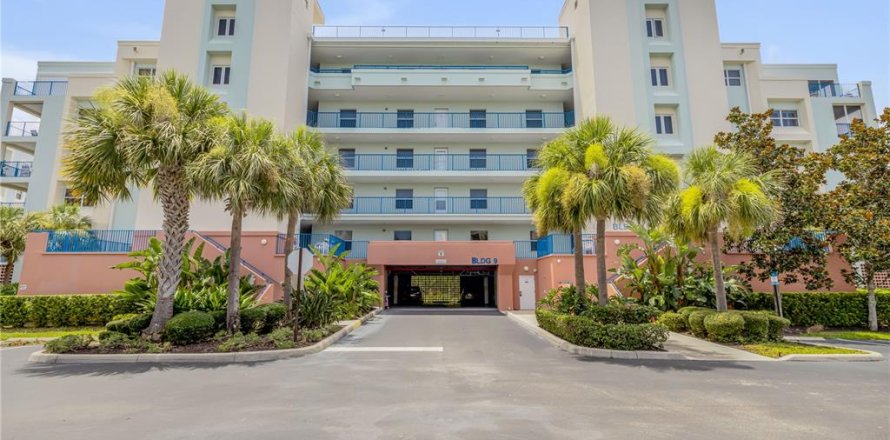 Condo in New Smyrna Beach, Florida, 2 bedrooms  № 1677613