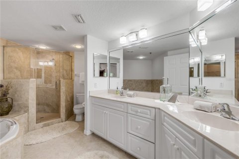 Condo in New Smyrna Beach, Florida, 2 bedrooms  № 1677613 - photo 25