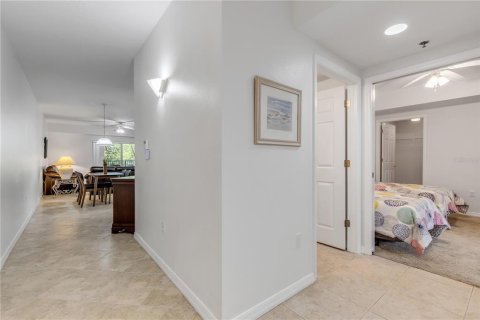 Condo in New Smyrna Beach, Florida, 2 bedrooms  № 1677613 - photo 6