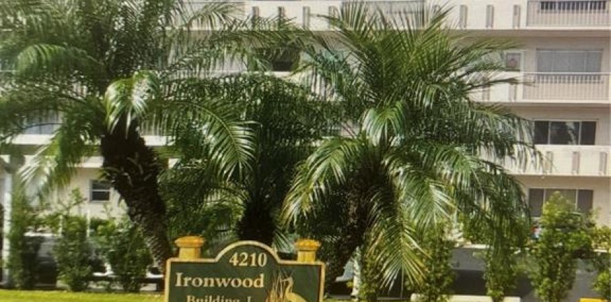 Condo in Bradenton, Florida, 1 bedroom № 2231876