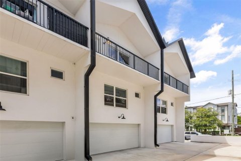 Touwnhouse à vendre à Orlando, Floride: 3 chambres, 202.62 m2 № 2428711 - photo 19
