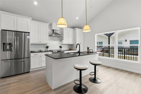 Touwnhouse à vendre à Orlando, Floride: 3 chambres, 202.62 m2 № 2428711 - photo 12