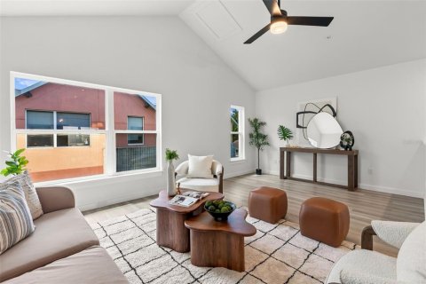 Touwnhouse à vendre à Orlando, Floride: 3 chambres, 202.62 m2 № 2428711 - photo 15