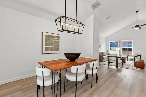 Touwnhouse à vendre à Orlando, Floride: 3 chambres, 202.62 m2 № 2428711 - photo 13