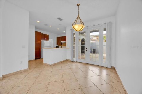 Touwnhouse à vendre à Orlando, Floride: 3 chambres, 153.01 m2 № 1900295 - photo 5