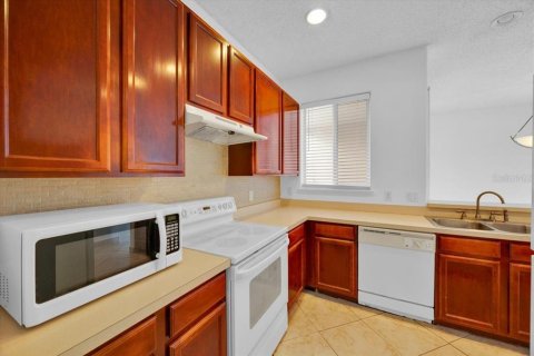 Touwnhouse à vendre à Orlando, Floride: 3 chambres, 153.01 m2 № 1900295 - photo 7