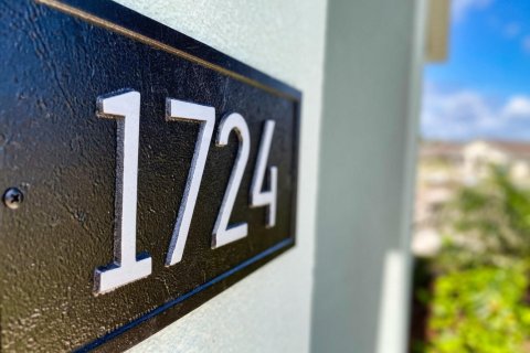 Casa en alquiler en Palm Bay, Florida, 3 dormitorios, 173.45 m2 № 1074658 - foto 1