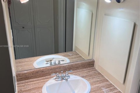 Снять в аренду кондоминиум в Лодерхилл, Флорида 1 спальня, 74.32м2, № 2080621 - фото 14
