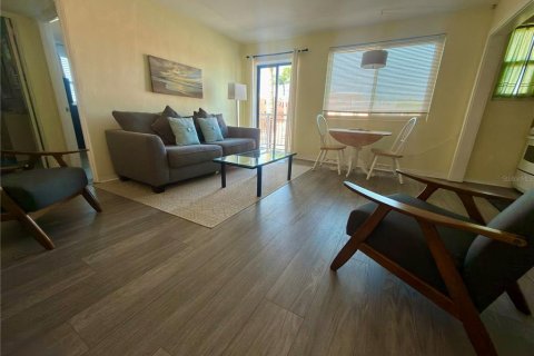 Copropriété à vendre à Saint Pete Beach, Floride: 1 chambre, 45.99 m2 № 2431682 - photo 20