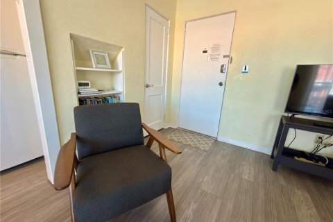 Copropriété à vendre à Saint Pete Beach, Floride: 1 chambre, 45.99 m2 № 2431682 - photo 14