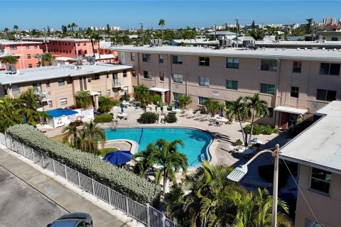 Copropriété à vendre à Saint Pete Beach, Floride: 1 chambre, 45.99 m2 № 2431682 - photo 3