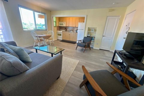 Copropriété à vendre à Saint Pete Beach, Floride: 1 chambre, 45.99 m2 № 2431682 - photo 18