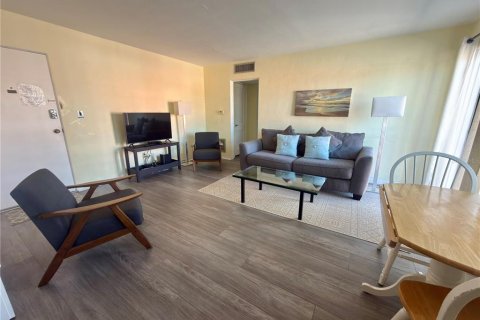 Copropriété à vendre à Saint Pete Beach, Floride: 1 chambre, 45.99 m2 № 2431682 - photo 8