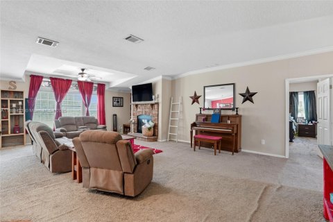 House in LaBelle, Florida 4 bedrooms № 1946173 - photo 5