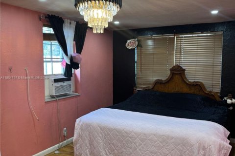 House in West Park, Florida 4 bedrooms № 1854789 - photo 16