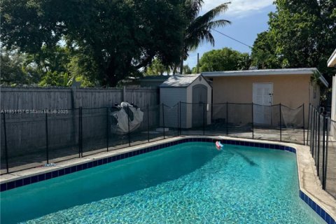 House in West Park, Florida 4 bedrooms № 1854789 - photo 21