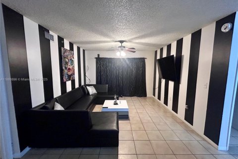 Copropriété à louer à Coconut Creek, Floride: 2 chambres, 103.31 m2 № 1941607 - photo 3