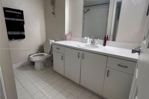 Copropriété à louer à Coconut Creek, Floride: 2 chambres, 103.31 m2 № 1941607 - photo 6